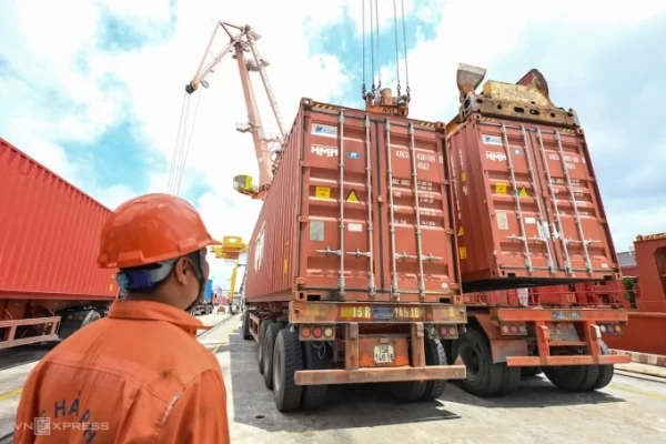 cang-hai-phong-Giang-Huy-1338-1727950442