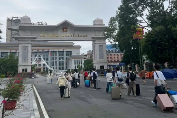 de8c2d3ac4a763f93ab6-4699-1726029602